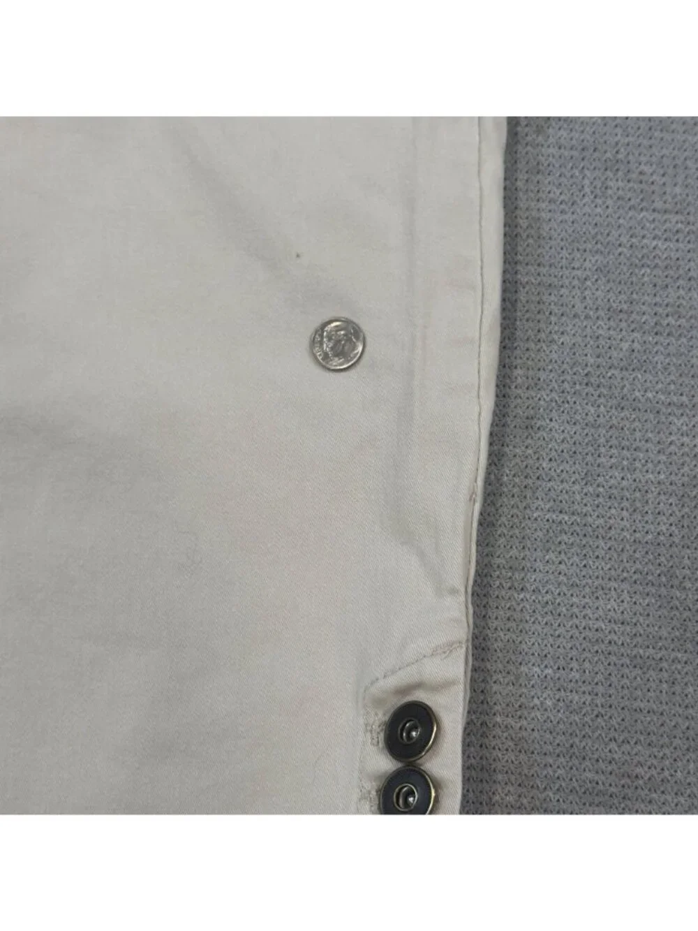 Christopher & Banks Capri Pants Womens Size 10 Beige Button Hem Detail Lt Khaki - Picture 7 of 16